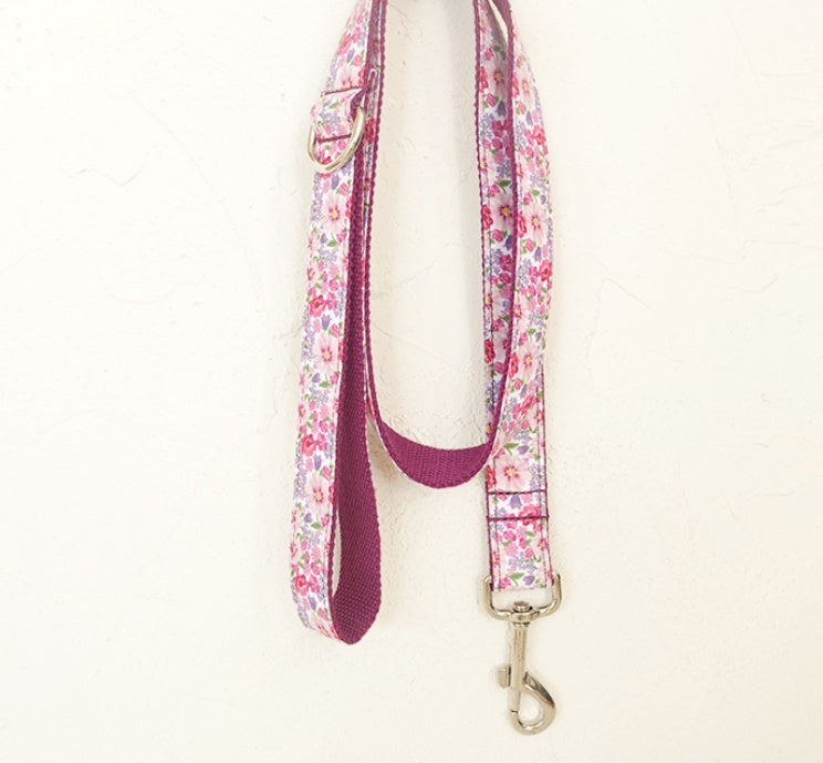 JMT-770058 Purple Floral Dog Leash in Cloth and Ribbon Material