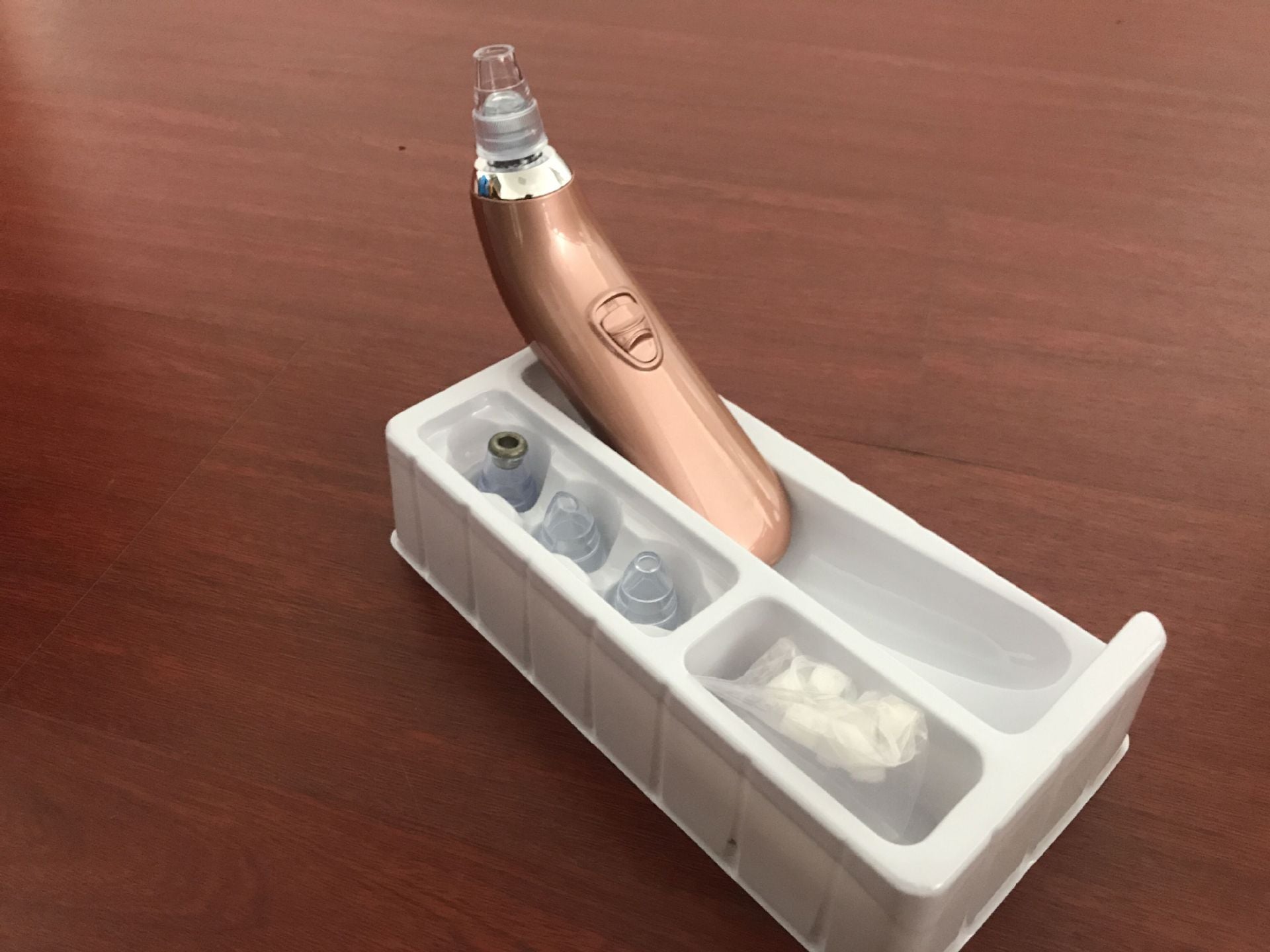 JMT-778762 Microcrystalline Blackhead Remover Pore Cleaner with 4 Suction Heads and Accessories