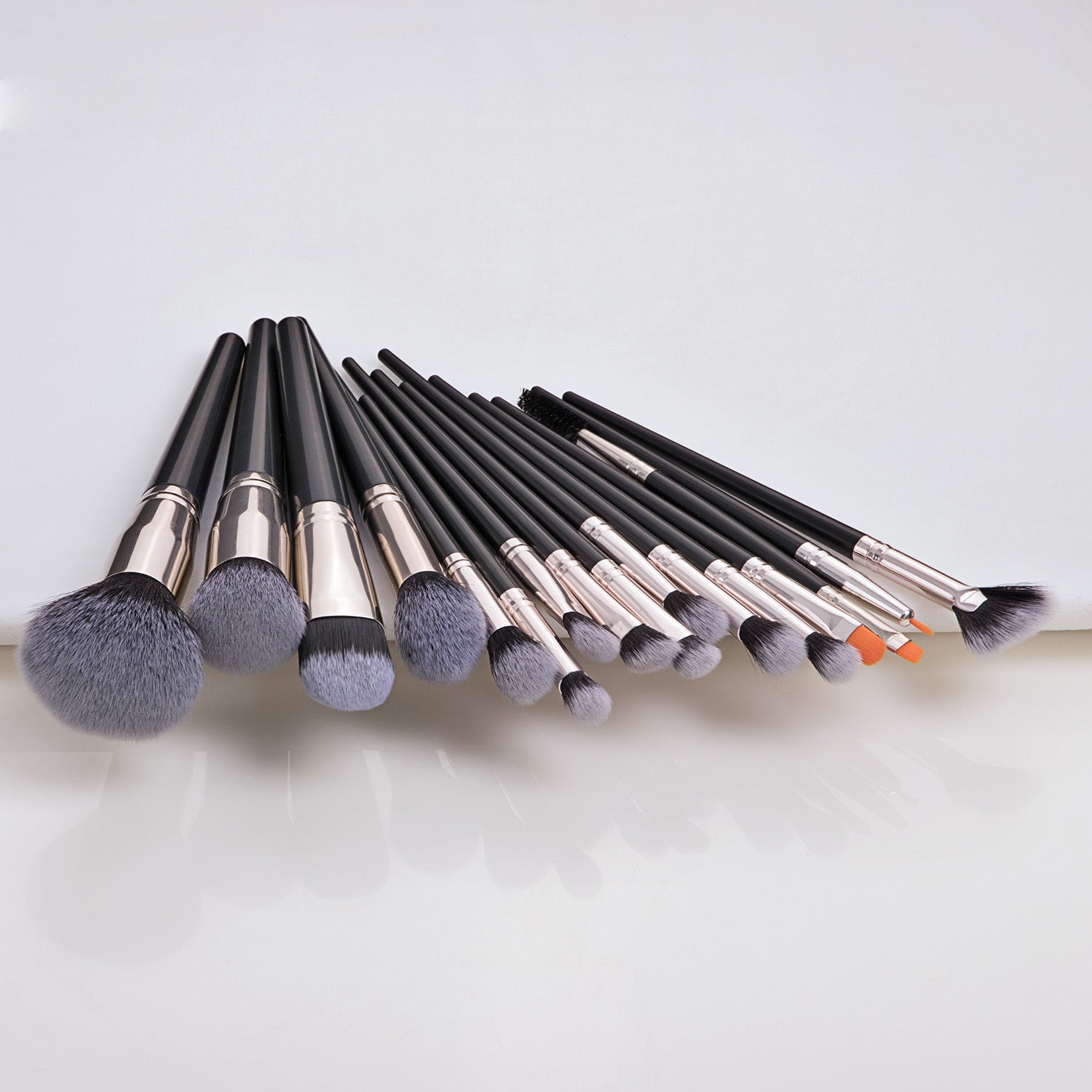 JMT-783498 16-Piece Professional Makeup Brush Set with Plastic Handles for Flawless Application