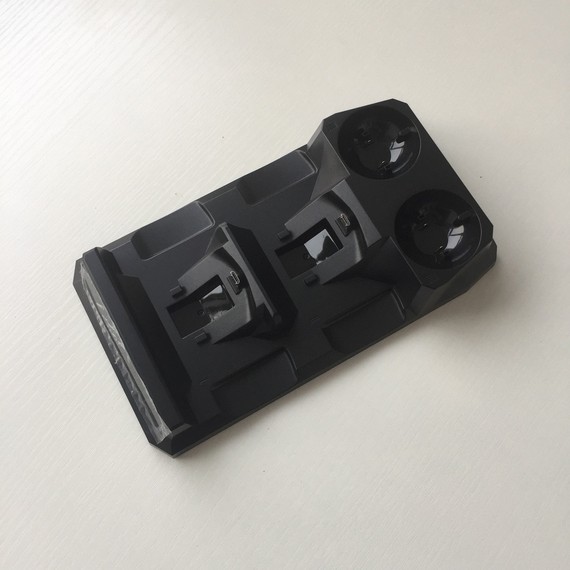 JMT-810698 Dual Charging Station for PS4 and PSmove Controllers