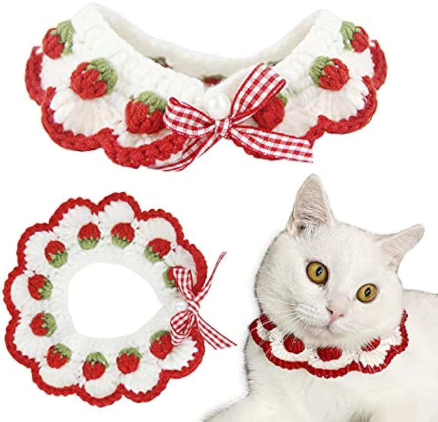 JMT-842506 Strawberry Print Cat Collar with Breakaway Buckle and Bow Tie for Kittens and Small Dogs