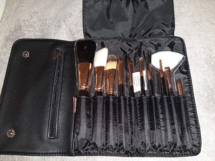 JMT-850186 10-Piece Fiber Makeup Brush Set with Travel Brush Pack for Natural Makeup Application
