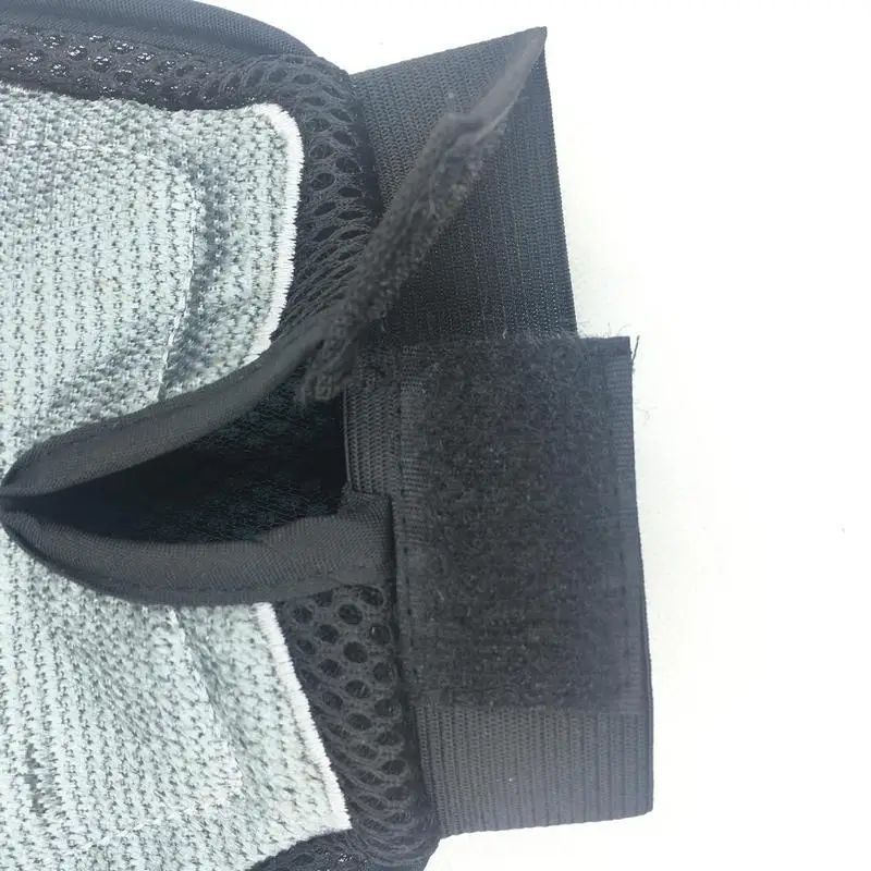 JMT-852298 Silicone Horse Massage Grooming Gloves for Gentle Bathing and Dehairing