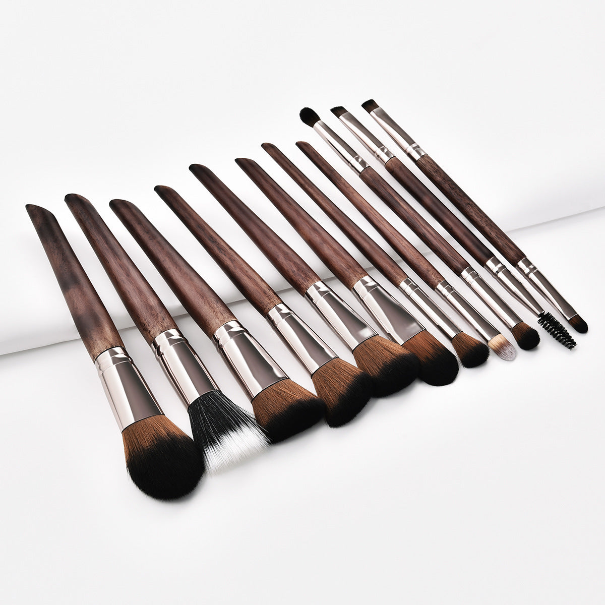 JMT-862538 11-Piece Makeup Brush Set with Wooden Handles and Man-Made Fiber Bristles