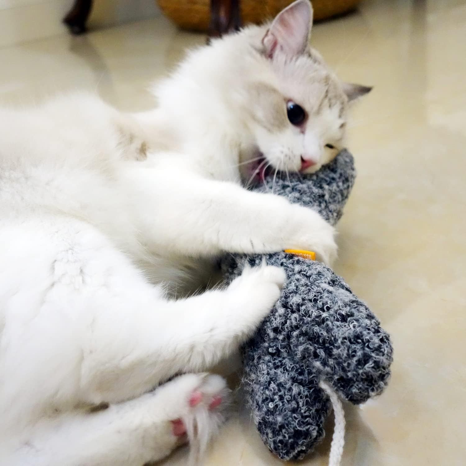 JMT-867850 Catnip Kicking Pillow Toy for Cats and Kittens - Soft and Safe Design with Matatabi for Stress Relief