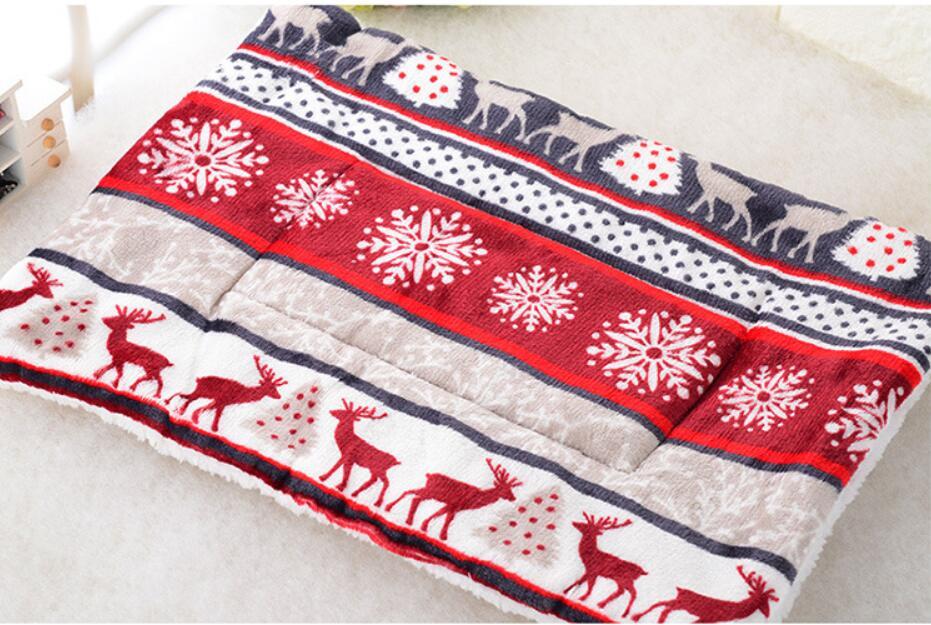 JMT-869322 Cozy Flannel and Cotton Dog Mat in Multiple Sizes