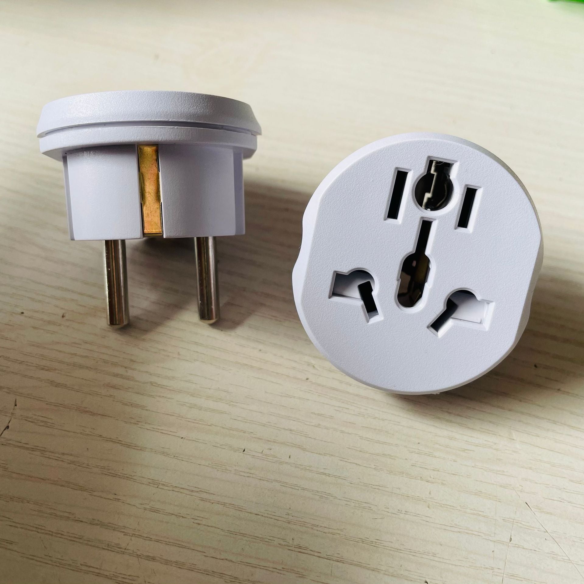 JMT-870474 High Current German Standard Conversion Plug - 16A Pure Copper Adapter for Korean, French, and European Sockets
