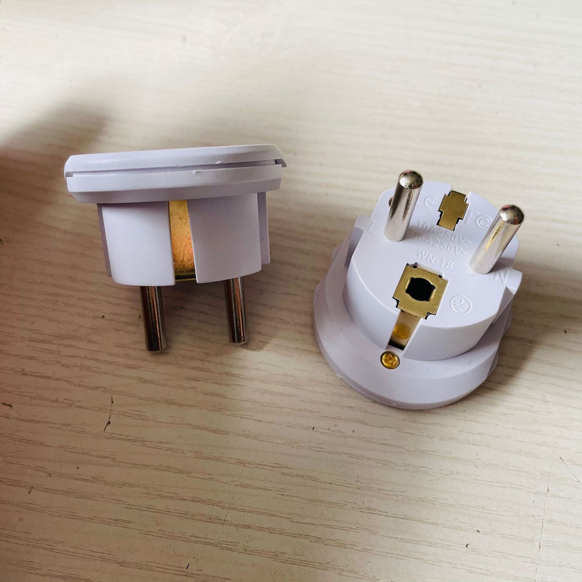 JMT-870474 High Current German Standard Conversion Plug - 16A Pure Copper Adapter for Korean, French, and European Sockets