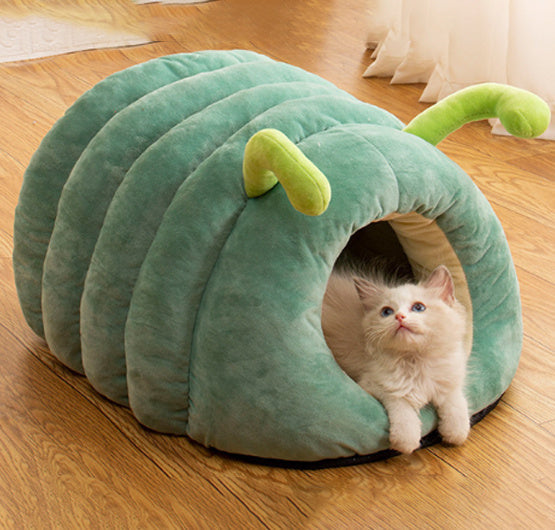 JMT-871626 Animal Shape Cave Bed for Cats and Small Dogs - Plush Semi-Enclosed Sleeping Nest with Non-Slip Bottom