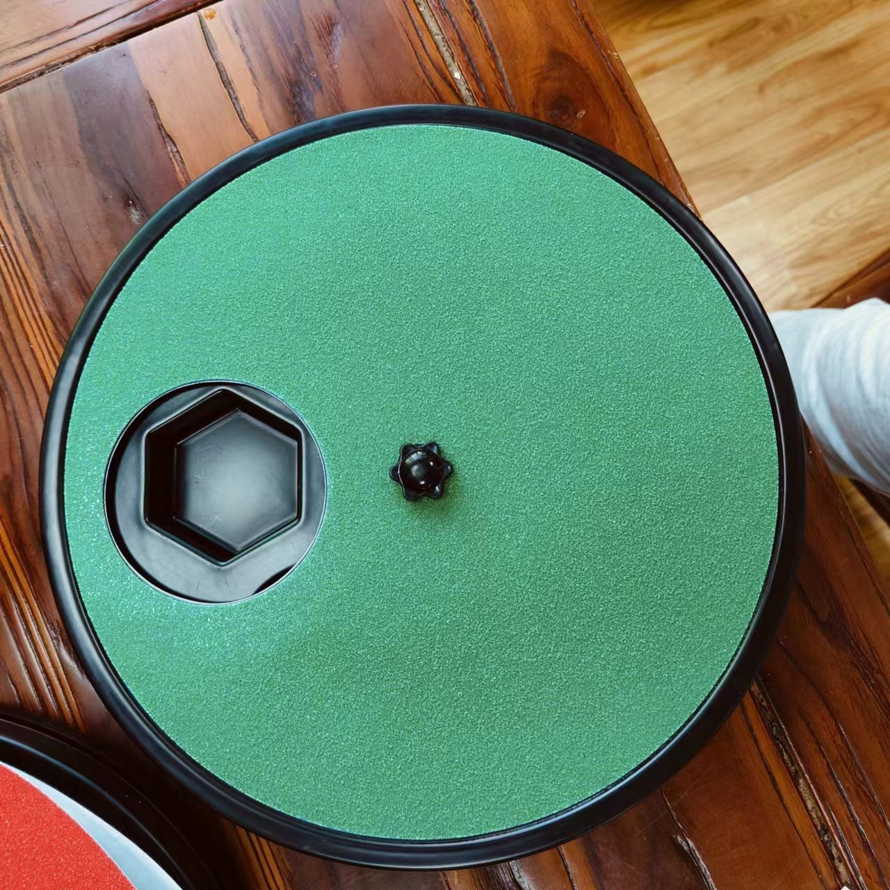 JMT-877066 Slow Feed Pet Toy for Nail Grinding - Durable Plastic in Black and Blue