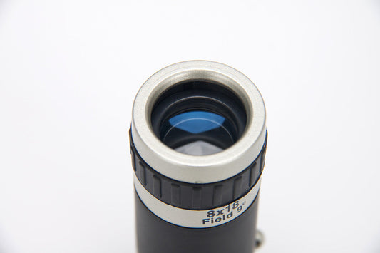 JMT-879242 8X Telescopic Lens for Phones with Clip & Cleaning Cloth - Magnifies Up to 240 Yards