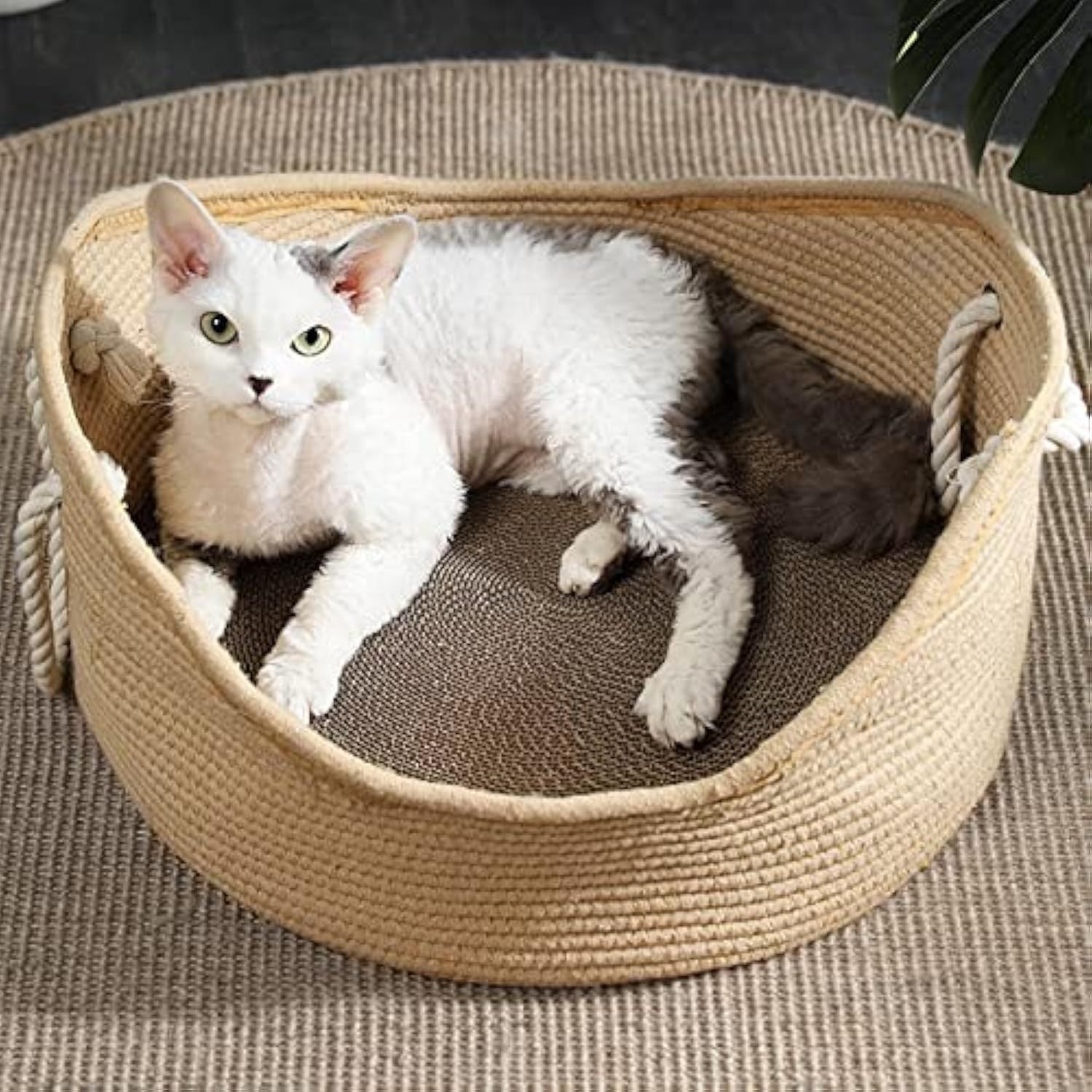 JMT-904394 Spacious Wicker Cat Bed with Corrugated Scratching Surface - Comfortable Multi-Functional Pet Nest for All Seasons