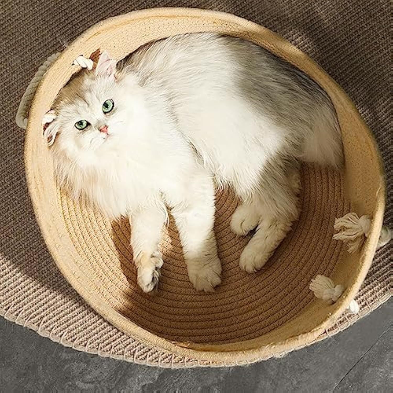 JMT-904394 Spacious Wicker Cat Bed with Corrugated Scratching Surface - Comfortable Multi-Functional Pet Nest for All Seasons