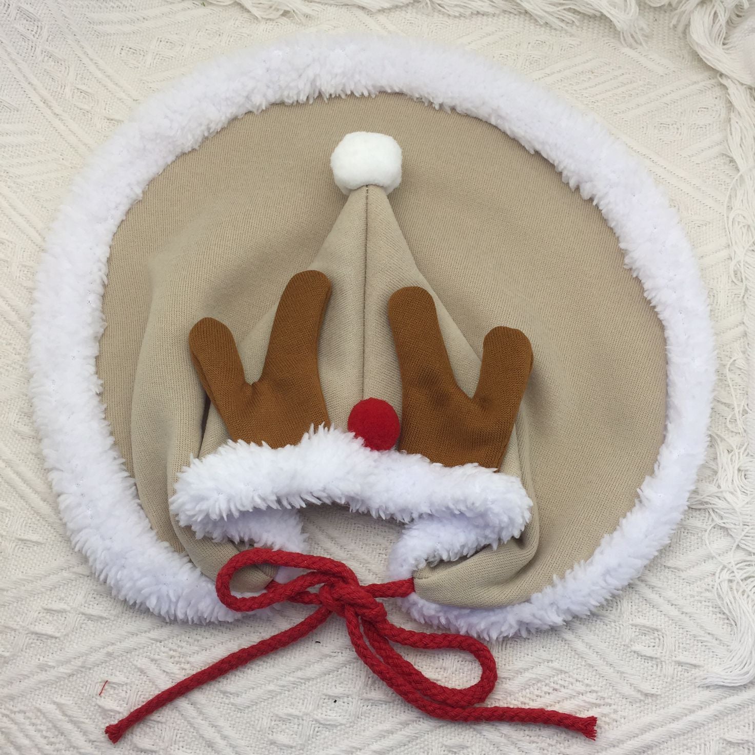 JMT-940938 Cozy Cat Christmas Cape with Velvet Stars Hat for Small, Medium, and Large Pets