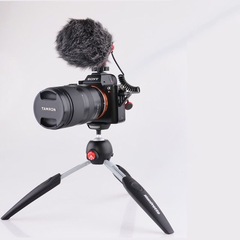 JMT-981898 Portable Tripod Stand for Mobile Phones with Live Streaming Capability