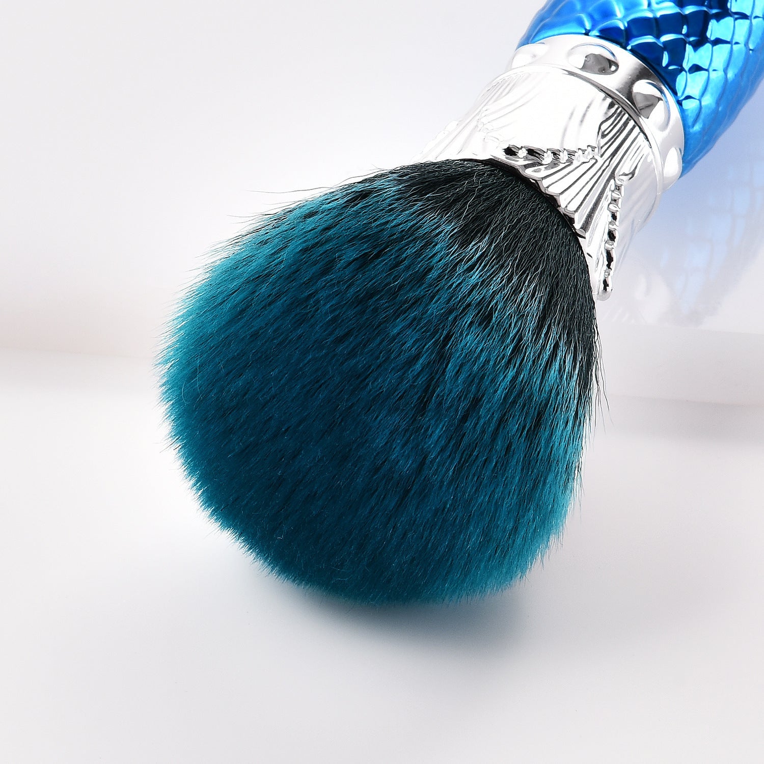 JMT-982410 Portable Nylon Bristle Makeup Brush with Blue Handle
