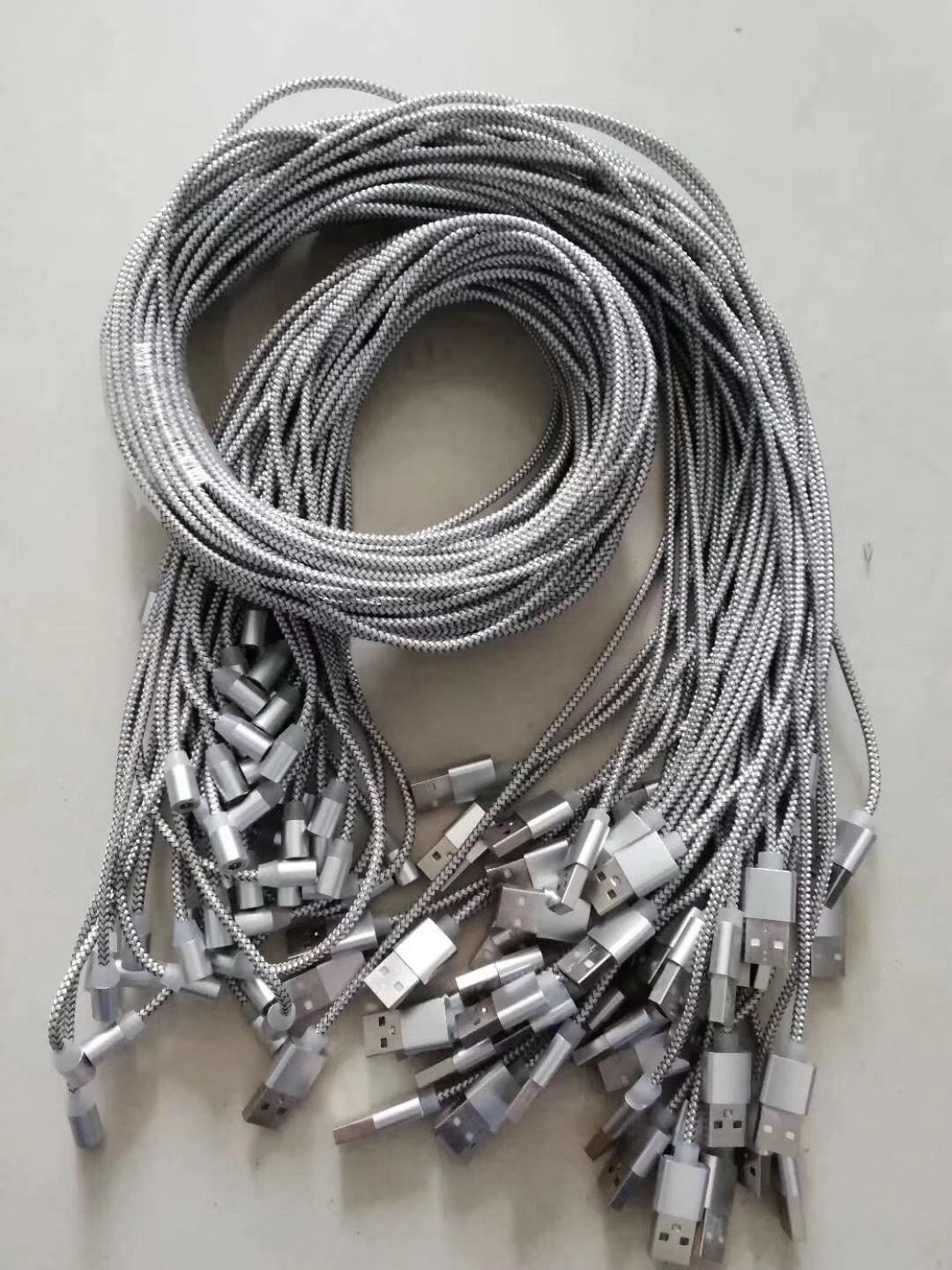 JMT-984970 Three-in-One Magnetic Suction Head Charging Cable for Android and Apple Devices, 1m Length